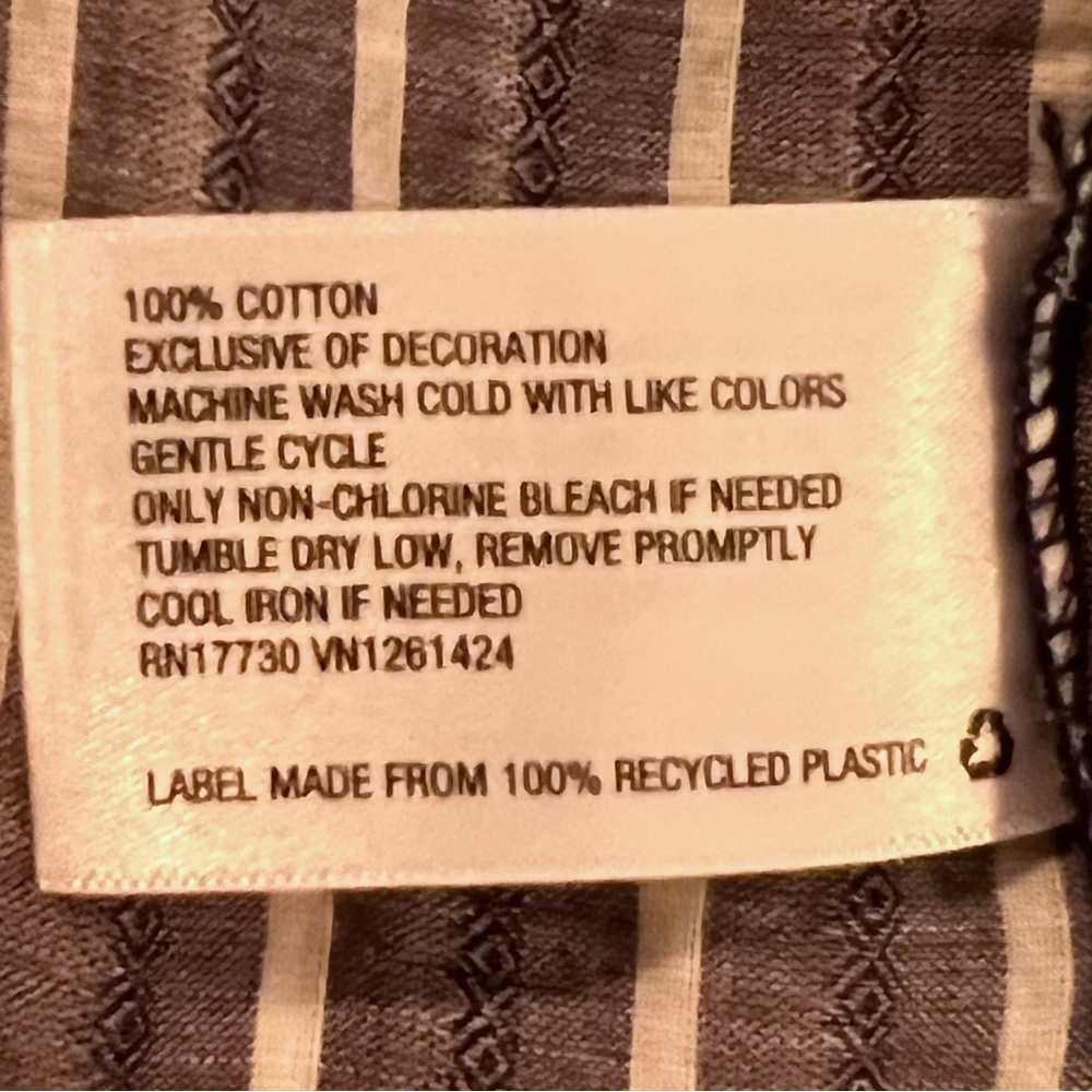 Universal Thread Striped Tank - Picture 4 of 4